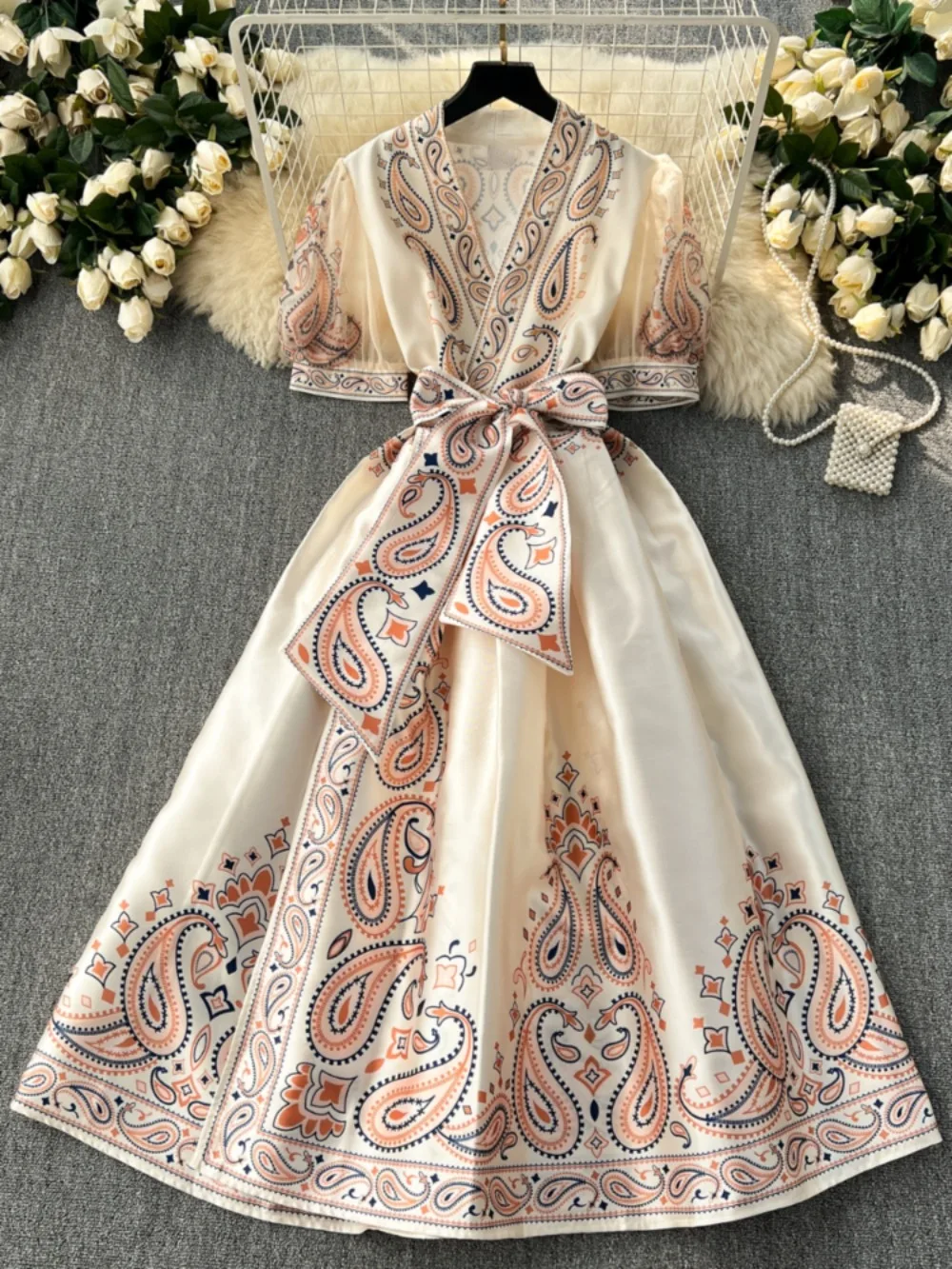 Neploe Sweet Court V Neck Puff Sleeve Print Vestidos Slim Fit Vinatge One-piece Type A-line Robe New Fashion French Style Dress