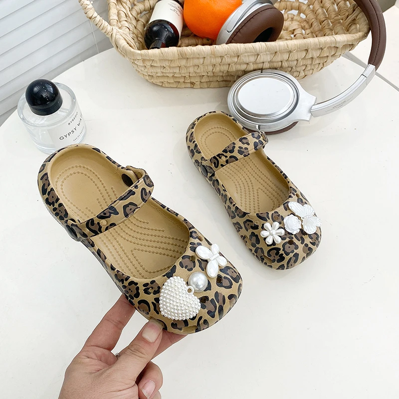 

Kids Girls Butterfly & Flower Clogs Soft Non-slip Sole Breathable Quick-dry Upper Lightweight for Indoor & Outdoor Use
