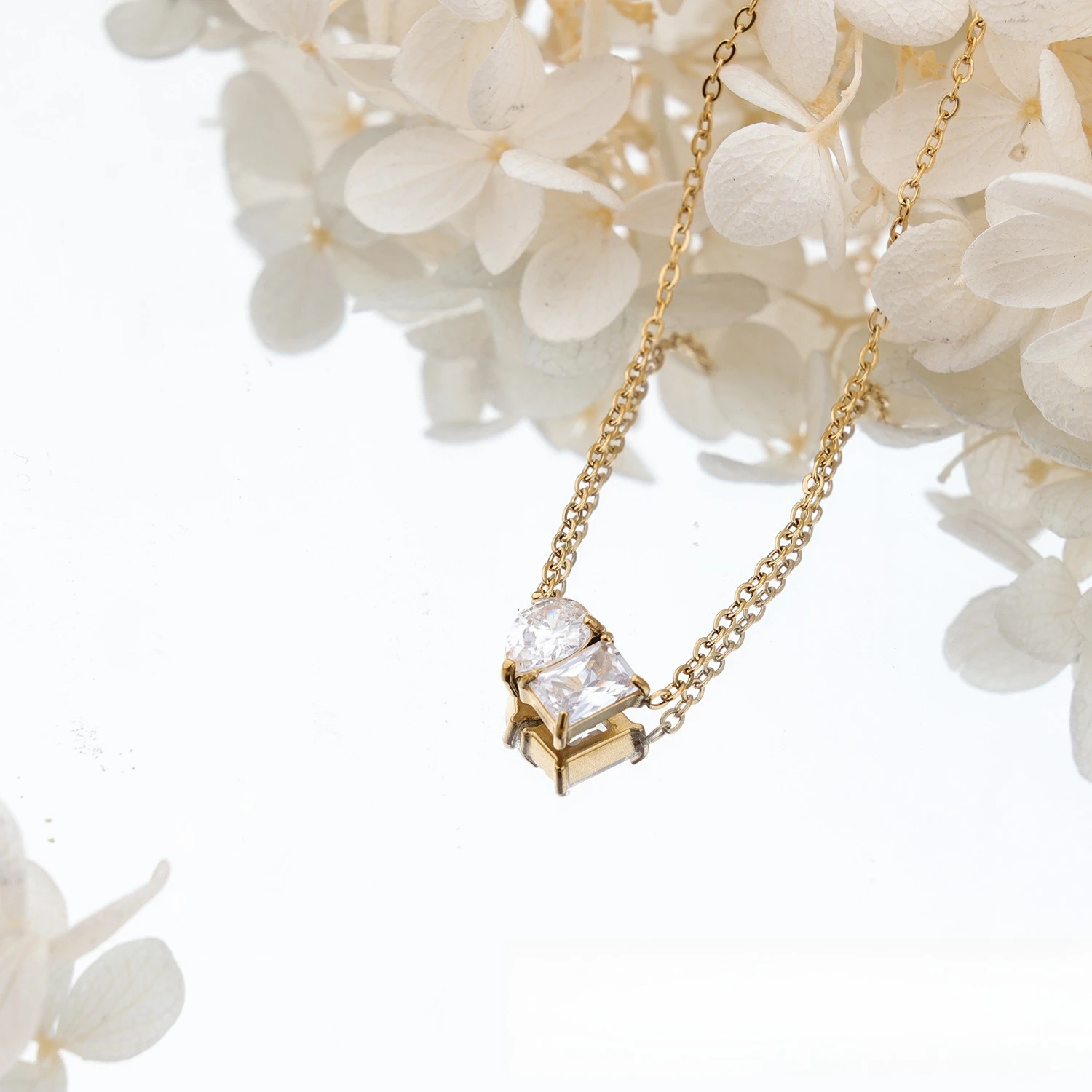 

New High - end Minimalist European and American Popular Autumn and Winter Fashion High - quality Necklace