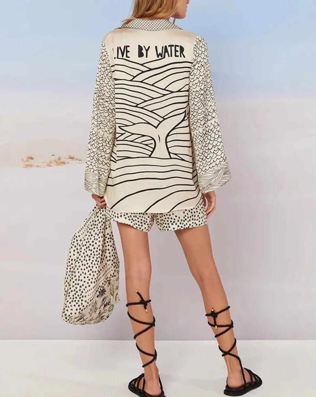 طقم نسائي مكون من قطعتين على الشاطئ لعام 2026 - بدلة سباحة مع غطاء صوفية من الساتان المطبوع، فستان كاجوال على الموضة الصيفية بوهو