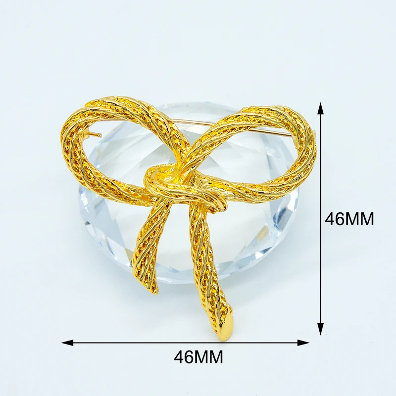 High Quality Bowknot Brooches Twisted Metal Collar Pins Winter Jewelry For Women Men Dress Hat Coat Suit Christmas Gifts