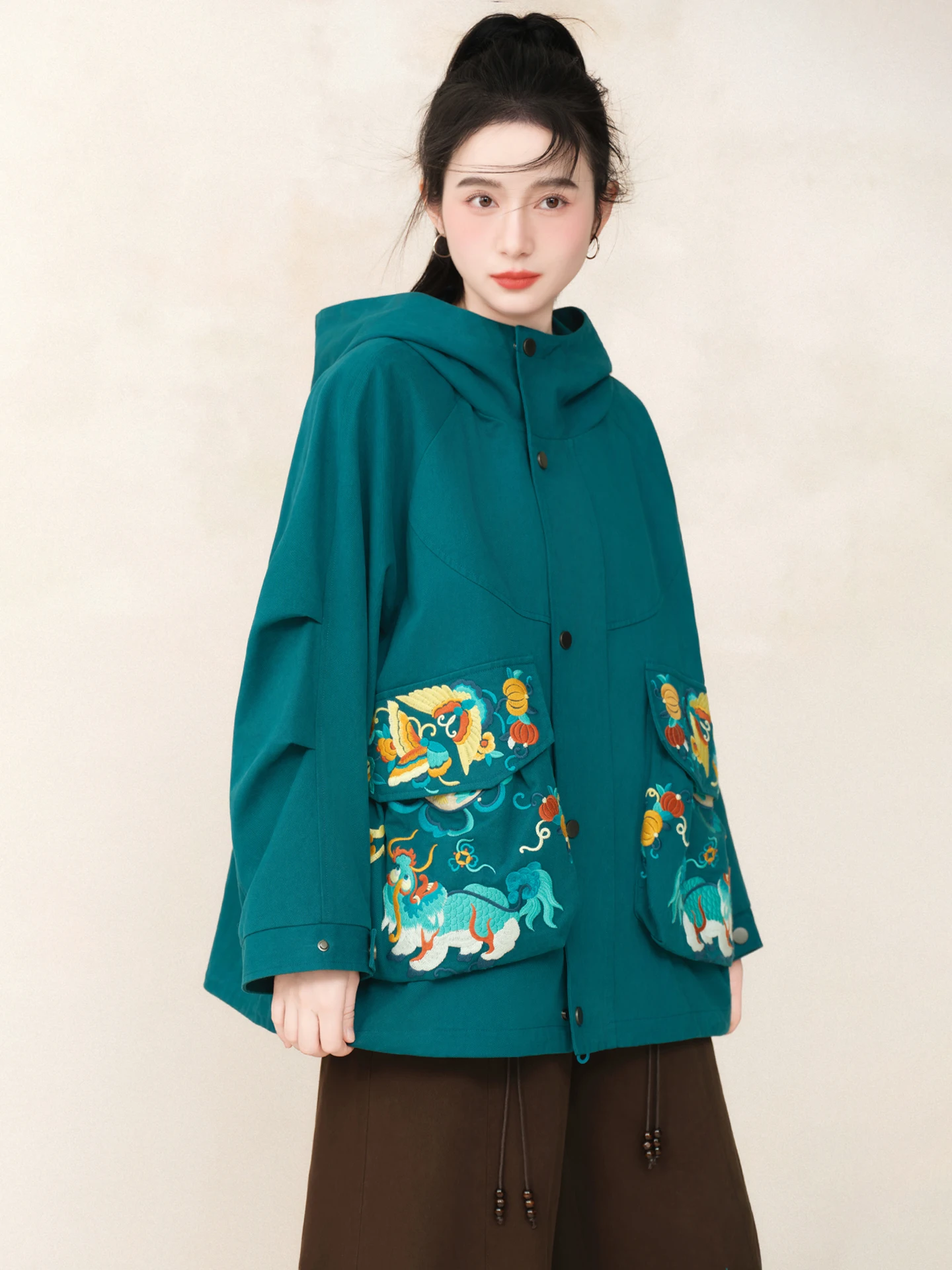 

Новая летняя свободная женская куртка с тяжелой вышивкой, хлопковая верхняя одежда с капюшоном в стиле ретро, модная повседневная одежда