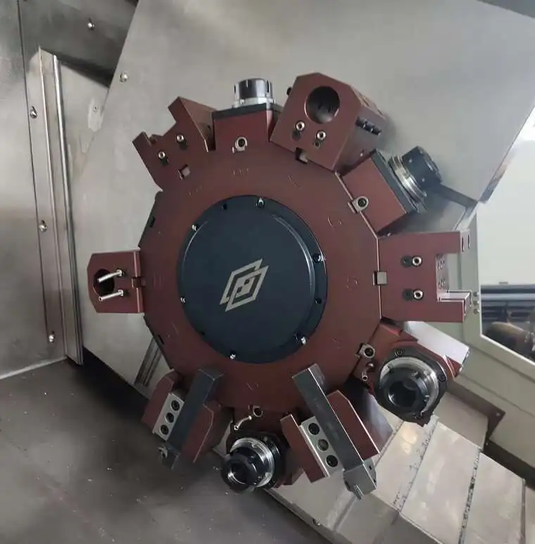 Turning Metal Cutting Lathe With CNC Tuirning Center