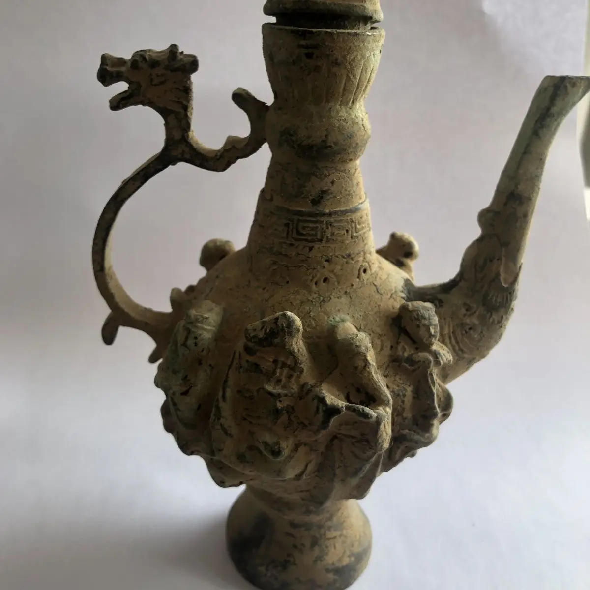 Antique miscellaneous bronze ware collection, made in the Xuande year of the Ming Dynasty, pure copper, eight immortals wine pot