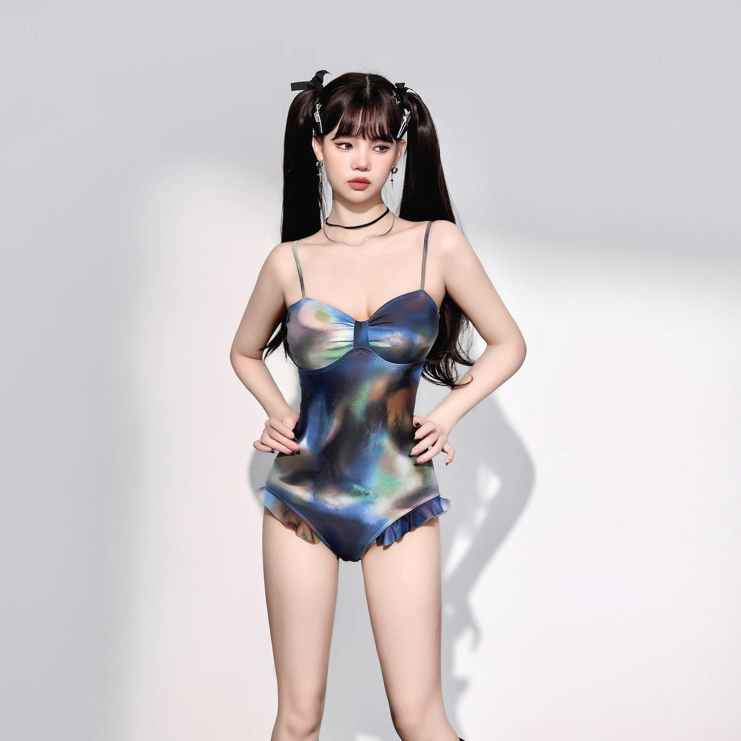 夏新レトロセクシーな対照的な色の三角形ワンピースサスペンダー水着女性プリント休暇プールフリル V ネック水着