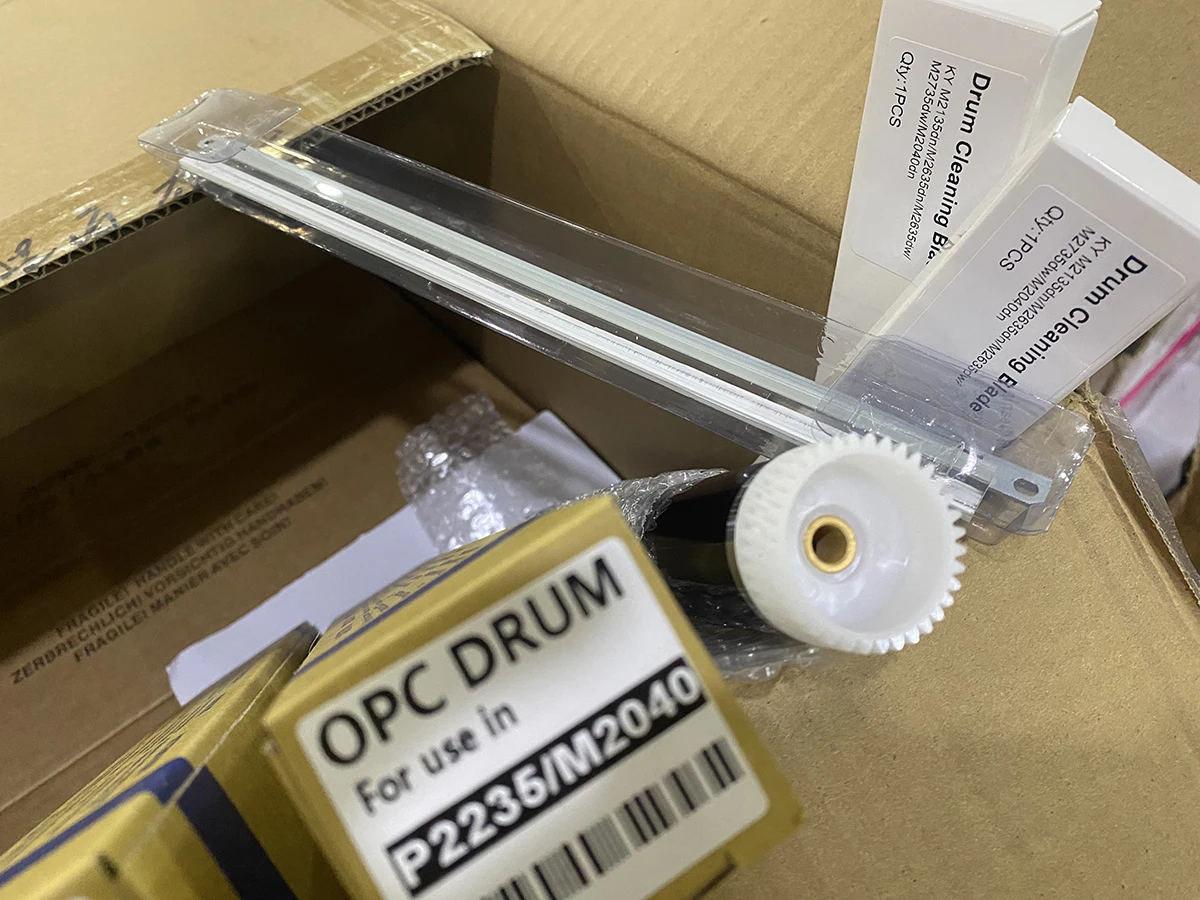

1 компл. DK-1150 DK1150 чистящее лезвие OPC DRUM для Kyocera ECOSYS P2040 P2235 P2335 M2040 M2135 M2235 M2540 M2635 M2640 M2735 M2835
