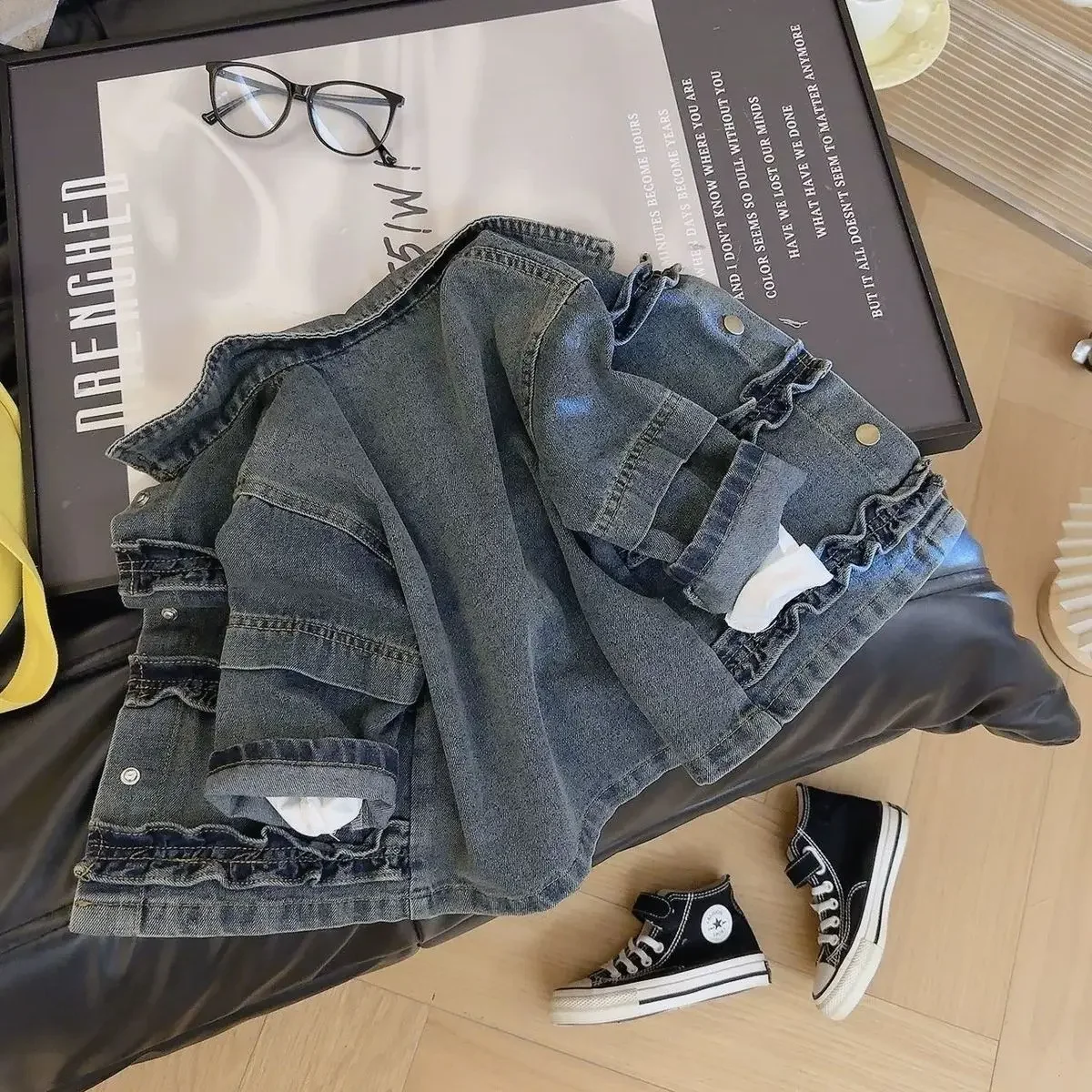 

Girl's Denim Jacket Spring Autumn Lace Splicing Leisure Coat New Children's Fashion Baby Outfit 2026 New