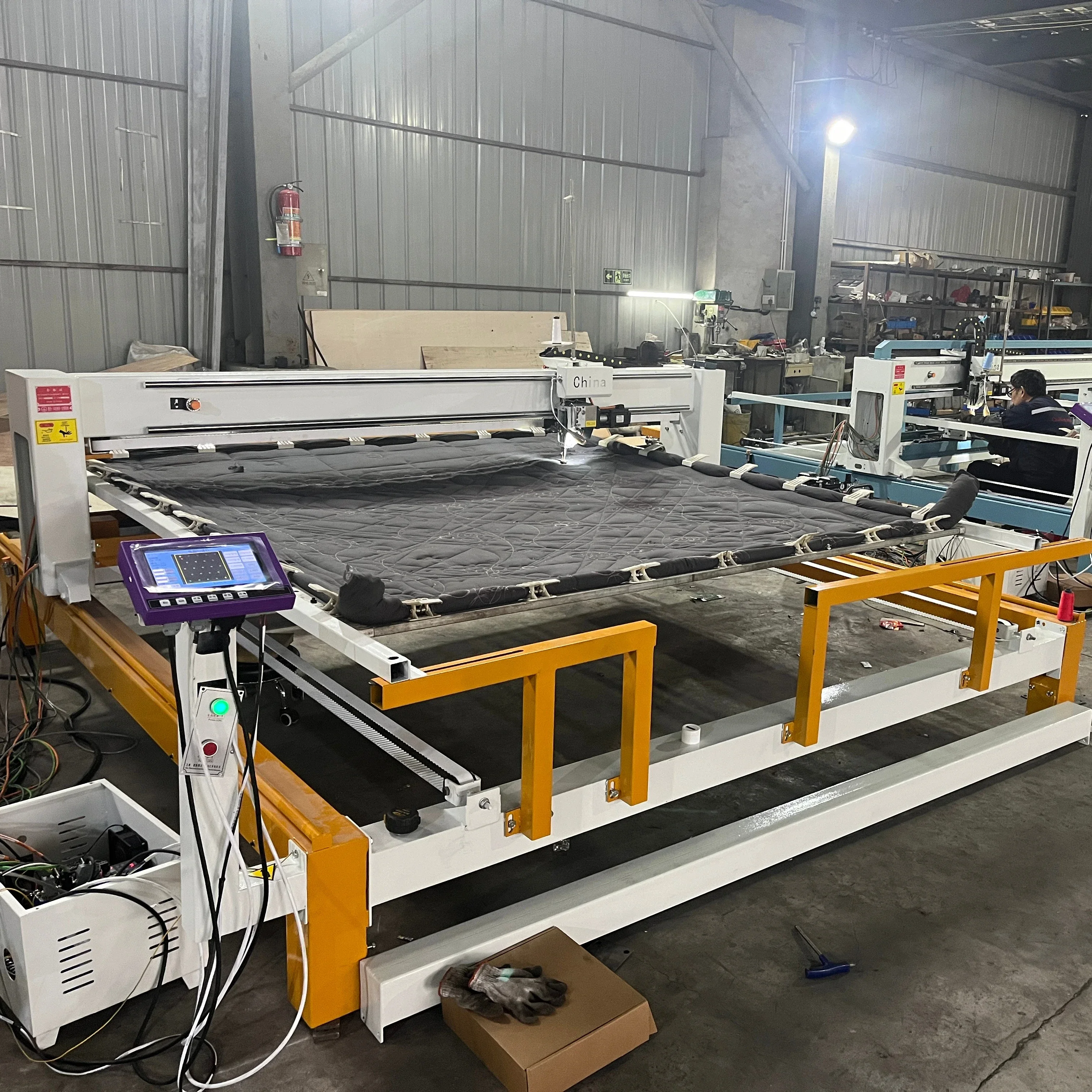 Industrial   Automatic Zhengbu Single Needle Head Quilting Sewing Machine Comforter Mattress Quilting Making Machine Price