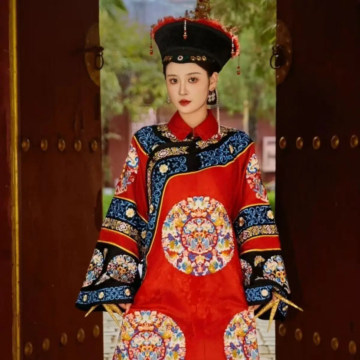 

Классический костюм ханьфу в стиле династии Цин, древние китайские женские платья, палатный стиль, длинный халат императрицы/царевны, сценическая одежда