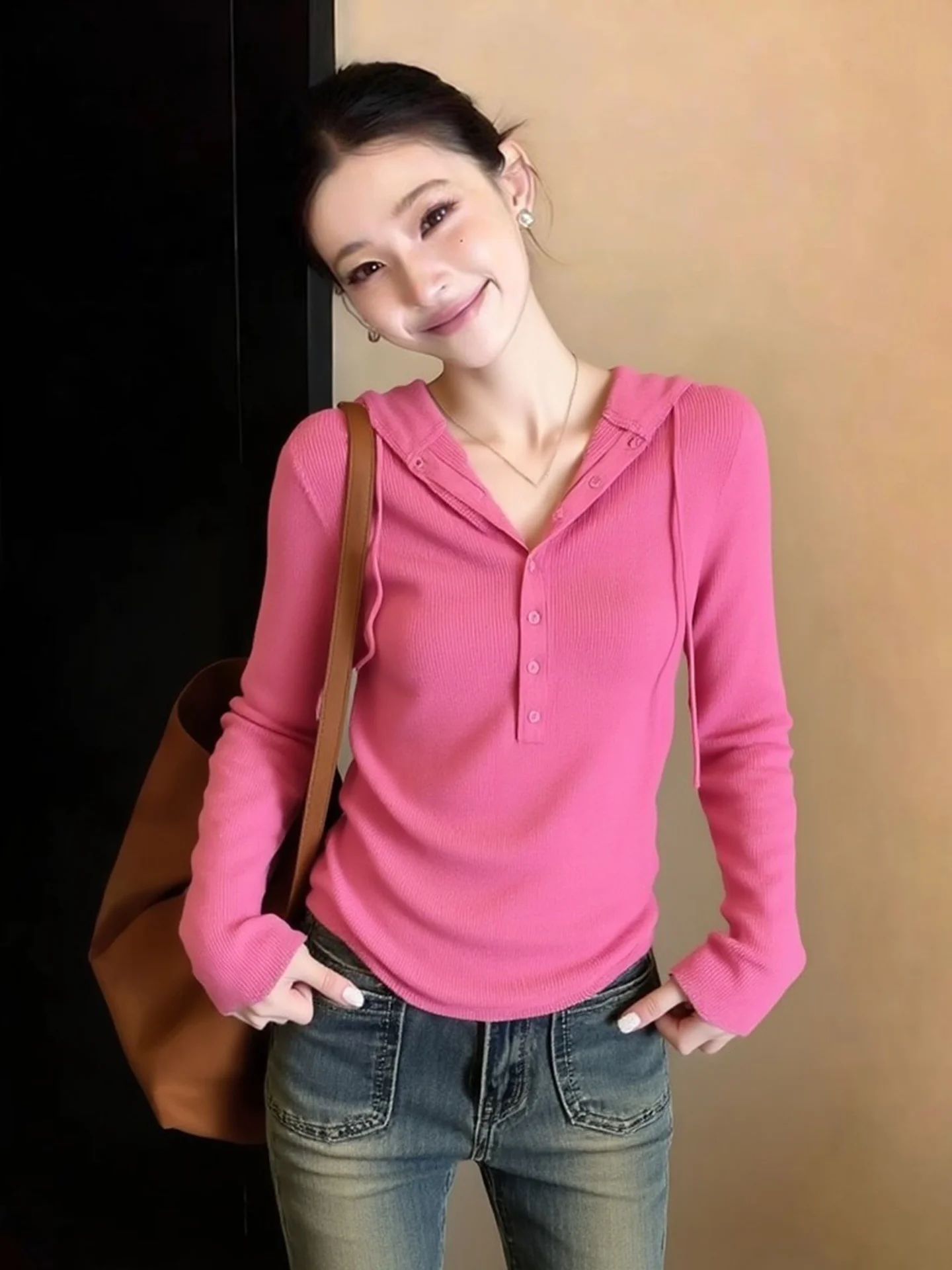

Sweet Soft Hooded Knitwear Fashion Luxury Long Sleeve Top Spring Loose Commute Whitening Versatile Small Shirt Ladies Clothes