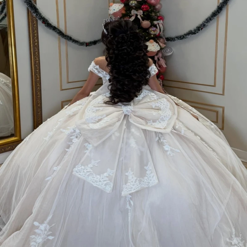 Champagne brillant Quinceanera robes hors de l'épaule Applique dentelle perles cristal arc tulle fête anniversaire doux 16 robe Vestid