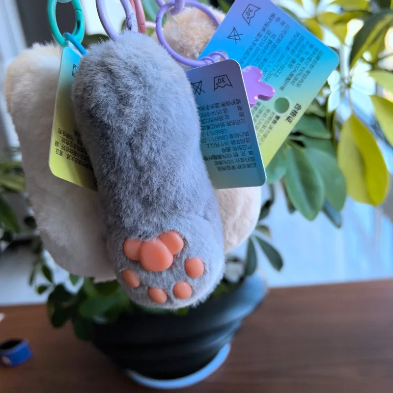 Uroczy Miękki Pluszowy Brelok do Kluczy z Kocimi Łapkami Realistyczna Pluszowa Łapka Kota Wypchana Kawaii Dekoracja do Plecaka Prezent dla Pary