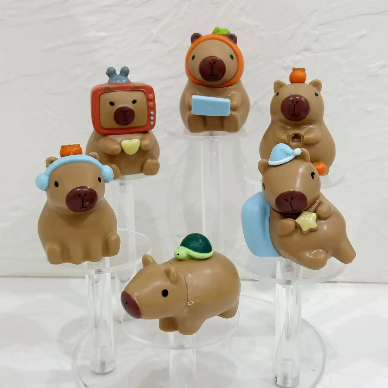 

6 pcs Capybara Figurine Car Cake Decoration Student Fan Gifts Kawaii Model Doll Office Tabletop Ornament Home Decoration