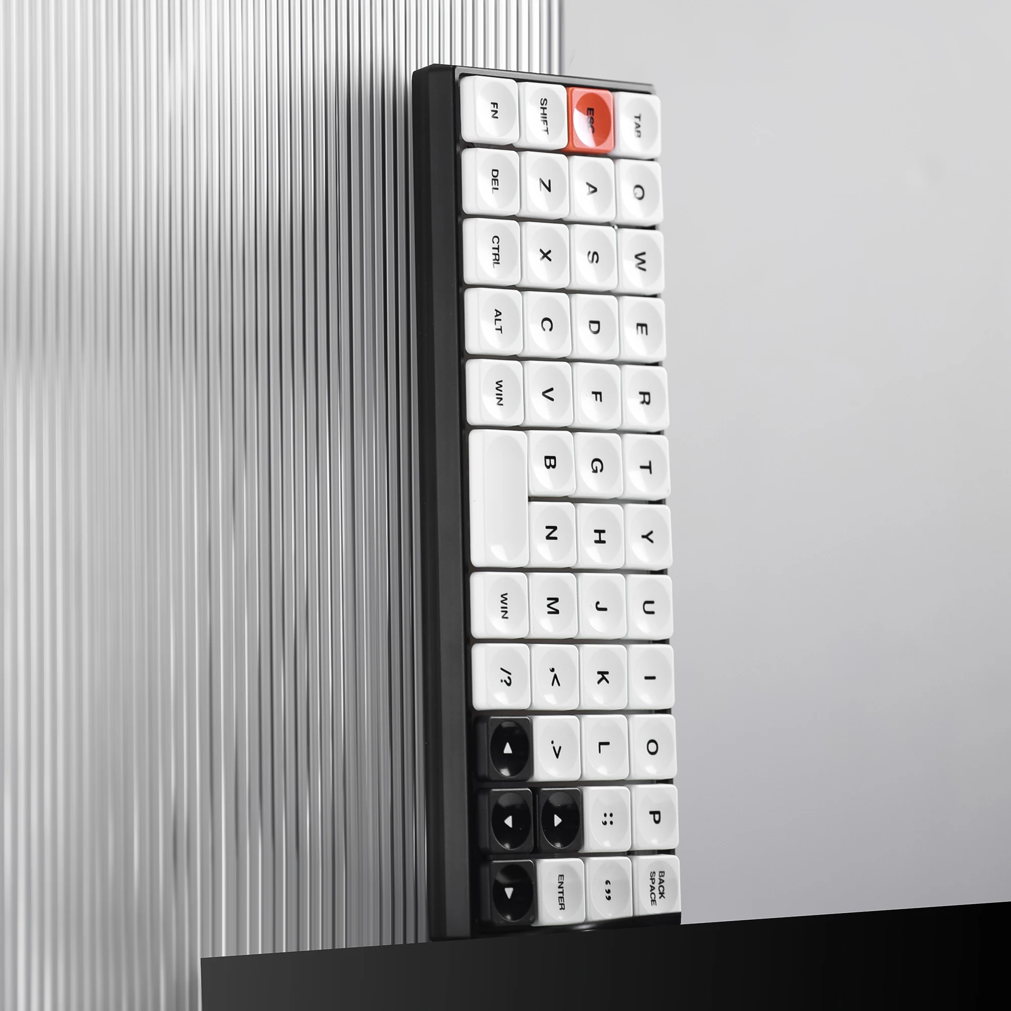 Geonix Rev.2 48키 기계식 키보드 600g 휴대용 트라이 모드 무선 유선 블루투스 2.4G VIA QMK