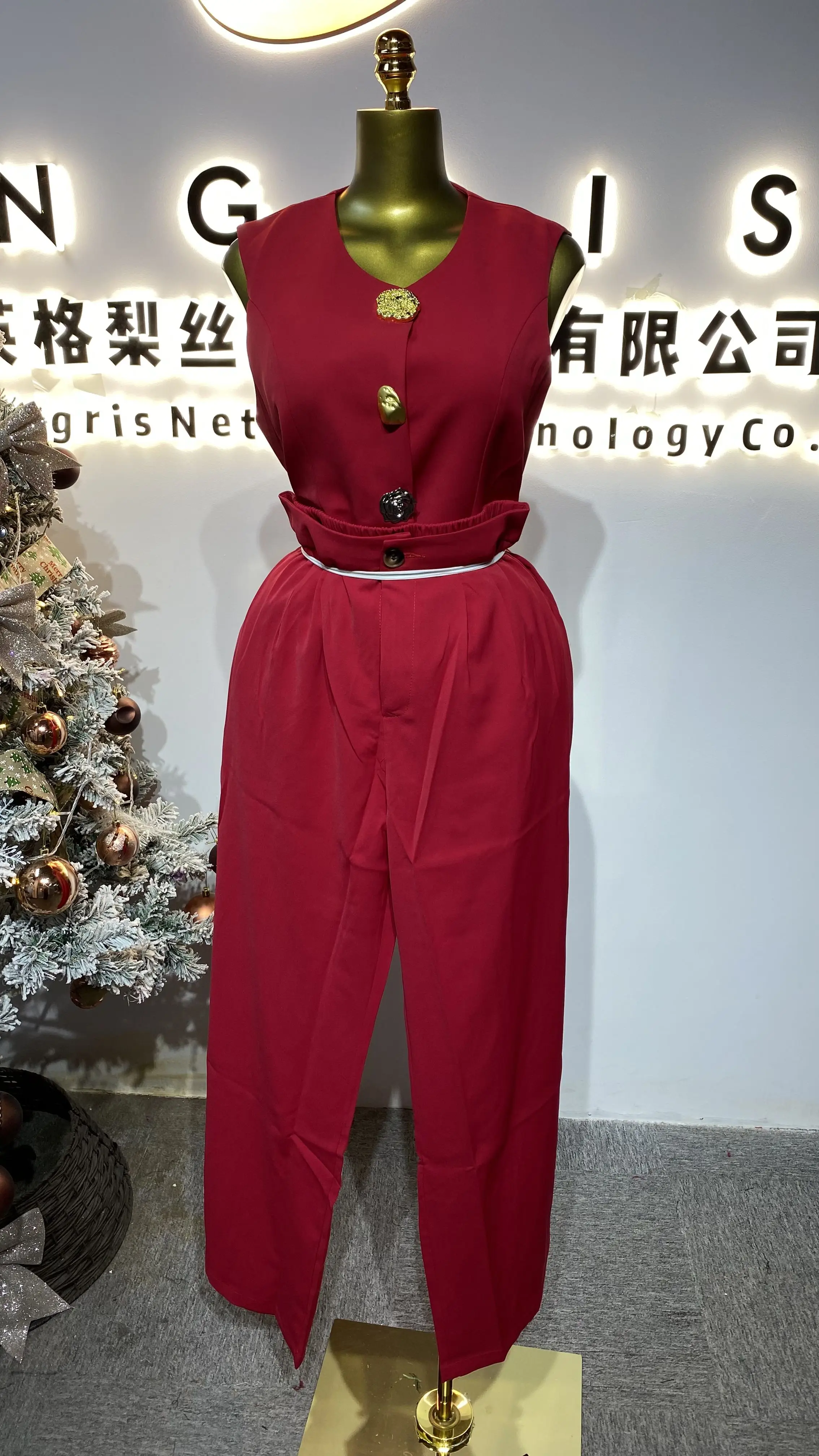 

2025 New Style Single-Breasted Sleeveless Tie Stand Collar Top and Wide-Leg Pants Women's Suit-GZXX210