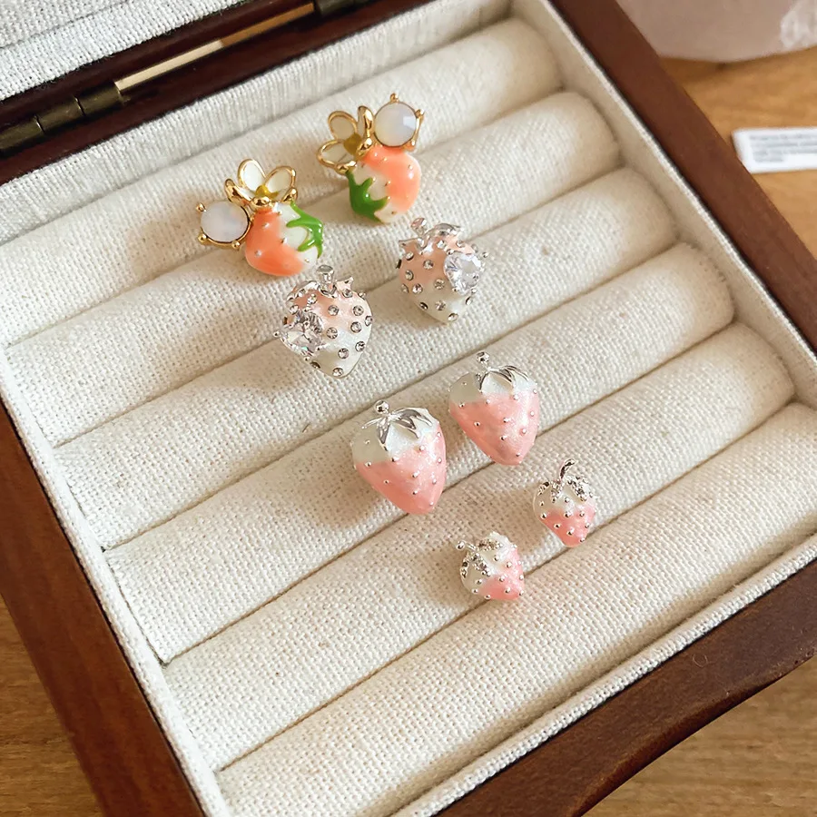 New Cute Mini Strawberry Stud Earrings for Women 18k Gold Plated Lovely Enamel Fruits Ear Studs Daily Sweet Trendy Jewelry