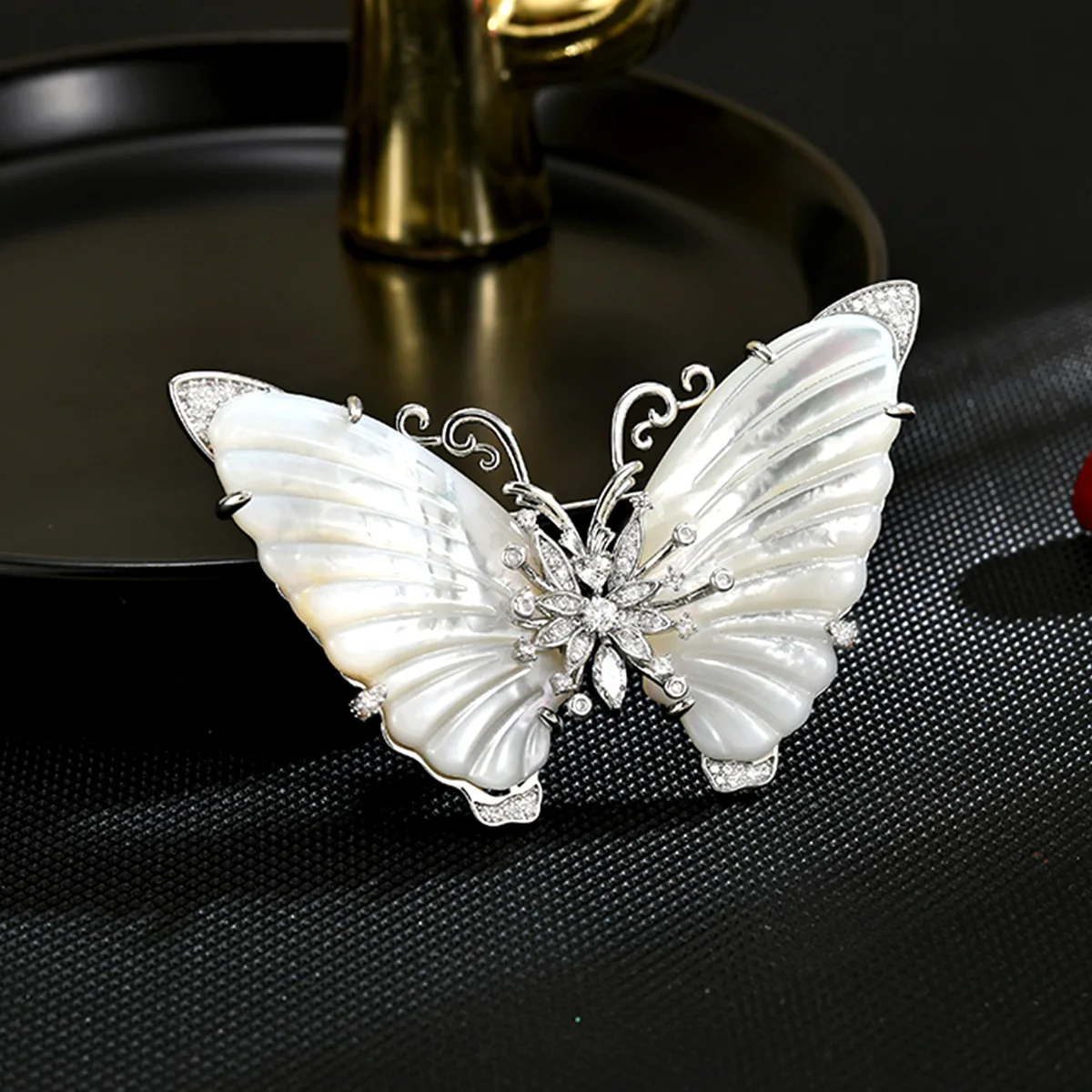 Light Luxury Natural Mother of Pearl Micro Inlaid Zircon Butterflies Brooches for Women High-end Design Insect Accessory Pins