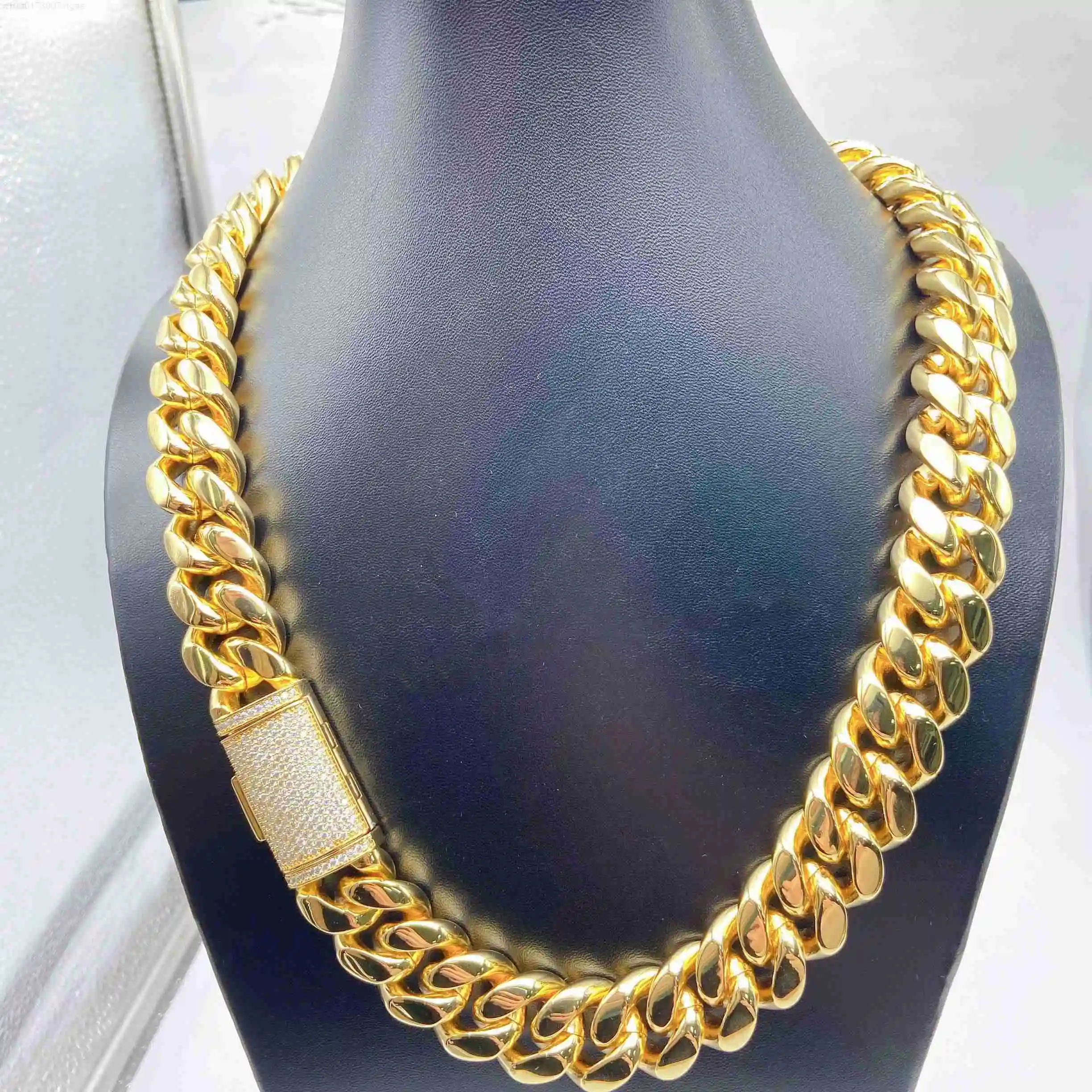 

Hip Hop Iced Out Vvs Moissanite Clasp Custom 8mm 10mm 12mm 14mm Stainless Steel Jewelry Chain Gold Necklace