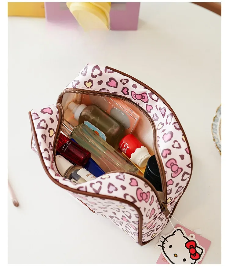 Sanfte rosa Leopardenmuster Hello Kitty bestickte Aufbewahrungstasche, multifunktionale tragbare Reise-Kulturtasche, große Kapazität – Detail 2