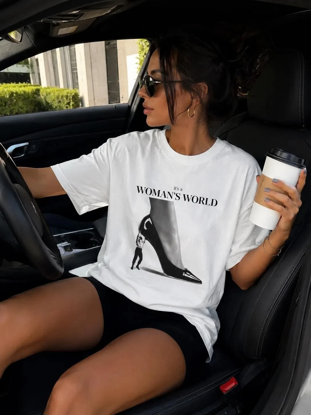 Fashion Theme Graphic Tee, High‑Heel Print T‑Shirt, Chic Minimalist Unisex Casual Daily Short Sleeve Top