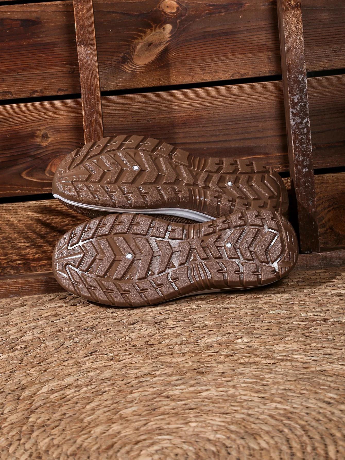 Sommerliche, atmungsaktive, hohlgestrickte Damen-Slip-On-Schuhe, rutschfeste, leichte Wandersneaker, lässige Mesh-Loafer für den Außenbereich – Detail 6