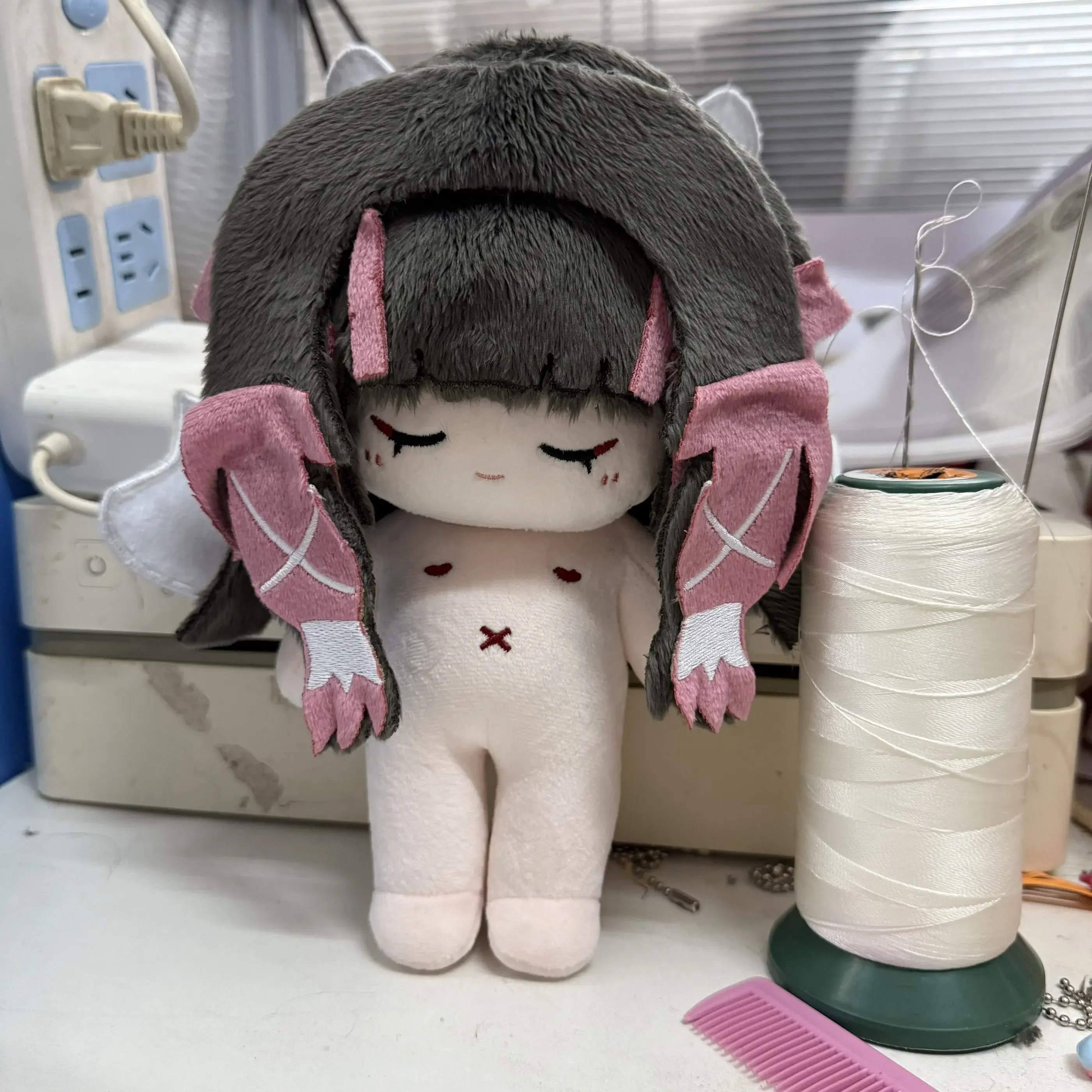 20cm Anime juego Genshin Impact Damselette Kawaii Cosplay cuerpo  muñeca  algodón con esqueleto Columbina peluches suaves figura