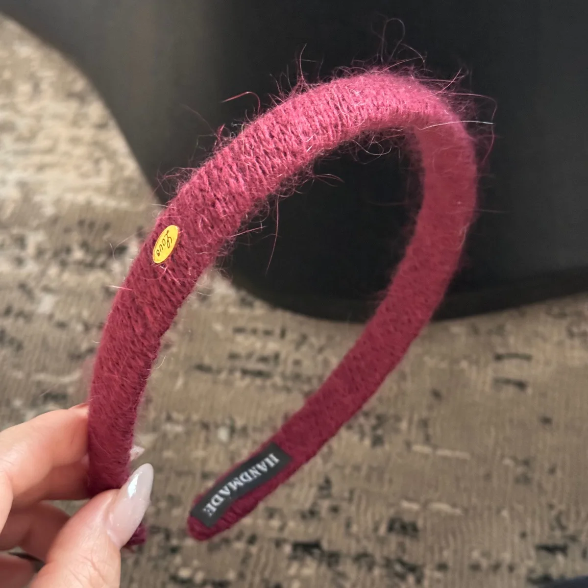 Headband Knit Yarn Gold Letter Accent Non Slip Face Washing High Crown Comfortable Fit Daily Travel Office Women Hair Accessory