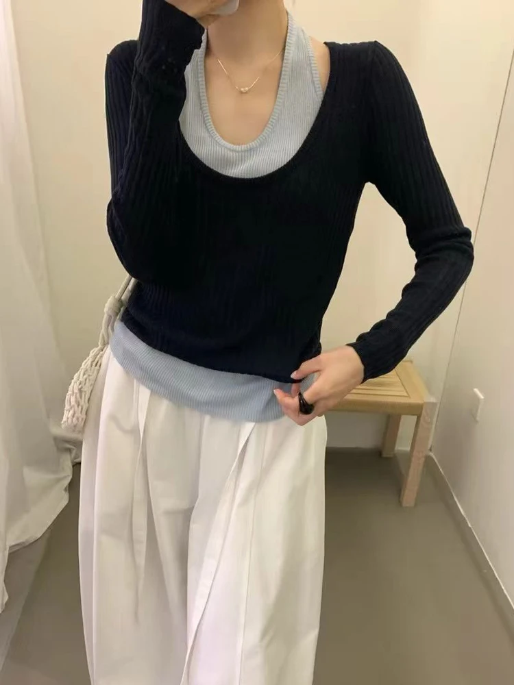 

Женский нежный мягкий вязаный комплект из двух предметов: топ с вырезом-халтером и облегающий многослойный топ, весна 2026, новый стиль, комфортная посадка, длинный рукав.