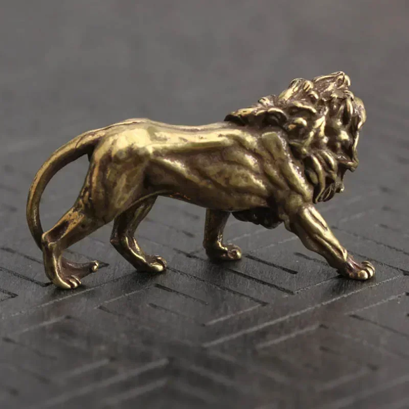 Miniature di statue di animali in rame Figurine Ornamento Tigre Coniglio Drago Leone Serpente Cavallo Pecora Scimmia Maiale Ornamenti da scrivania per ufficio