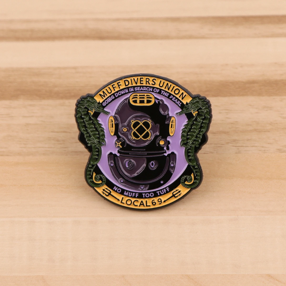 Diving Device Enamel Pin Brooch for Clothes Briefcase Badges on Backpack Accessories Lapel Pins Decorative Jewelry
