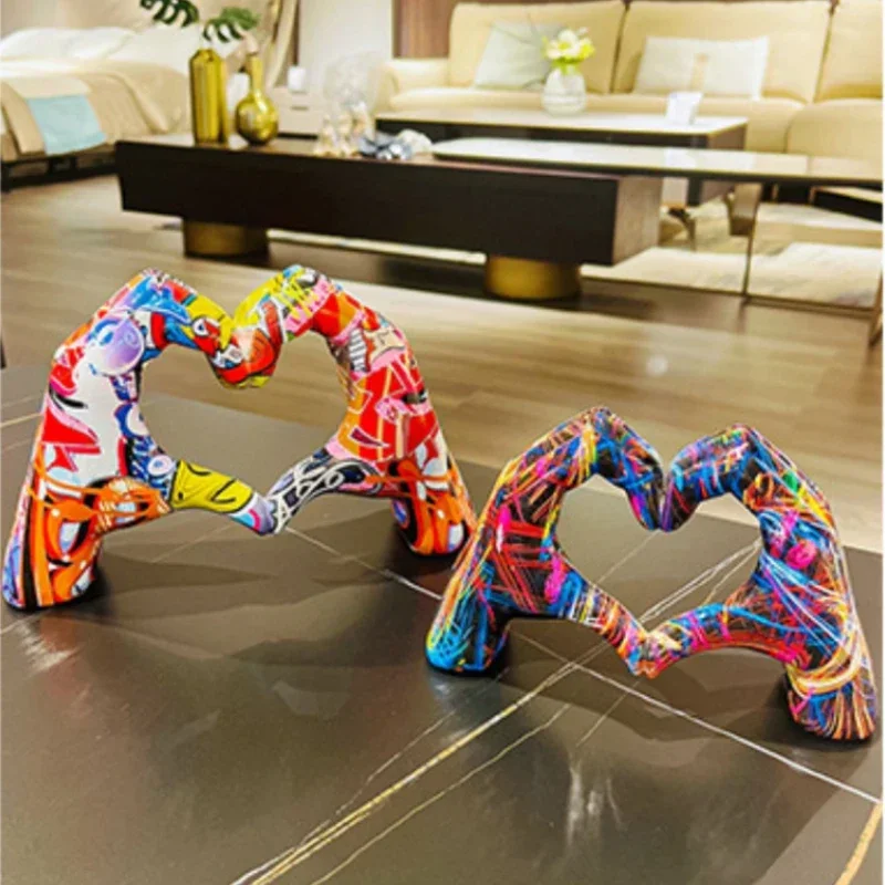 1 piece modern love finger statue, graffiti heart, creative wedding table decoration and Valentine's Day Gift.