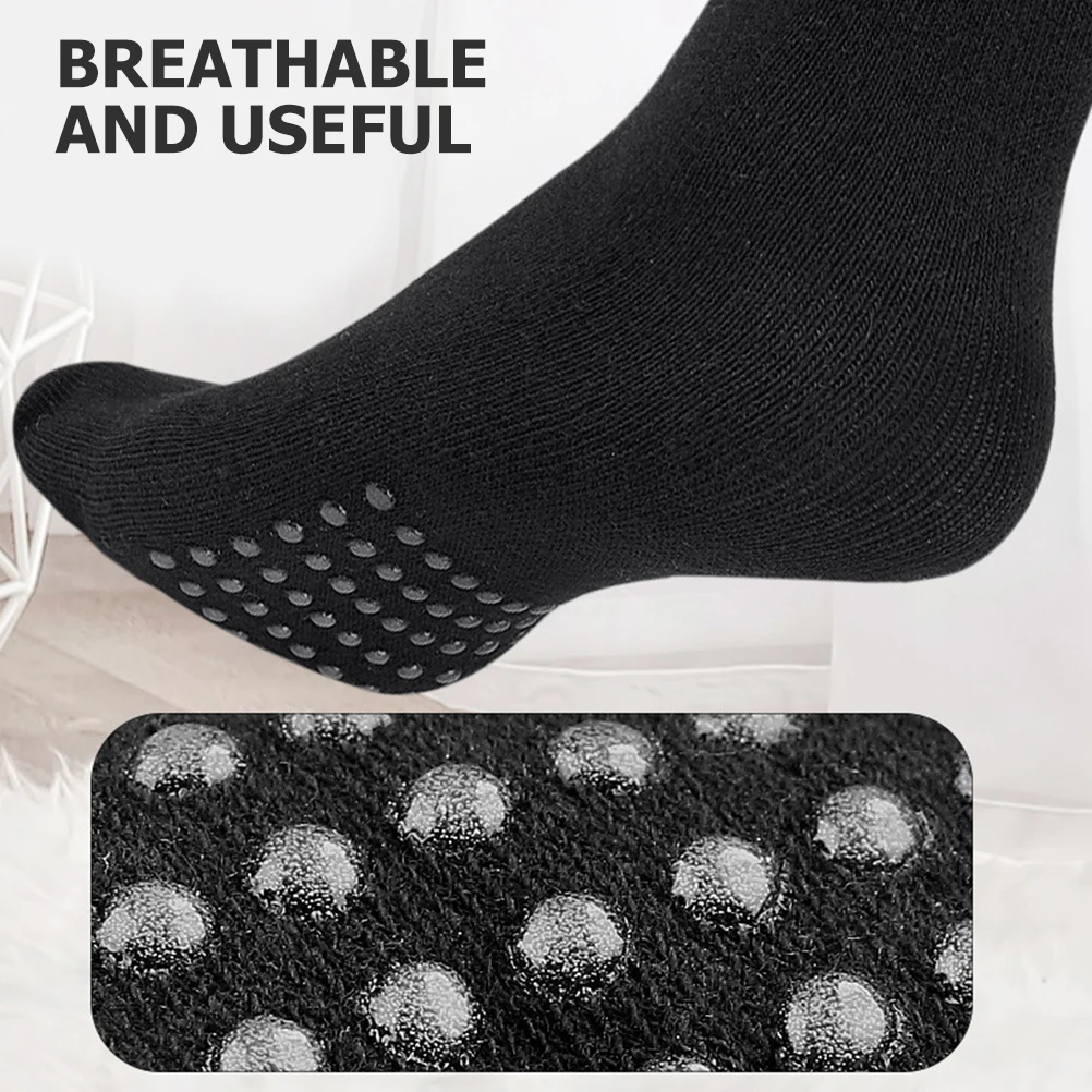 

2pcs 2 Pairs Socks Black White Non-slip Silica Gel Ankle Length Women Men Tabi Foot Care Toe Separated Socks Travel