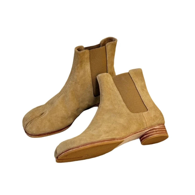 Lightweight Winter Boots – Easy Walking, Warm, and Travel-Friendly Cozy for Cold Outdoor Activities Modern,  Chic Design AJ0806