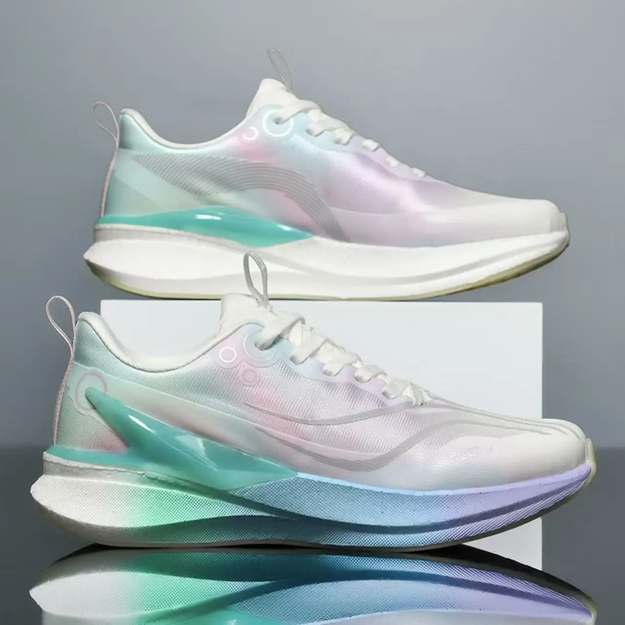 

New Breathable Mens and Womens Sports Shoes Wear-resistant Racing Training Running Shoes Commuting Street Walking Shoes