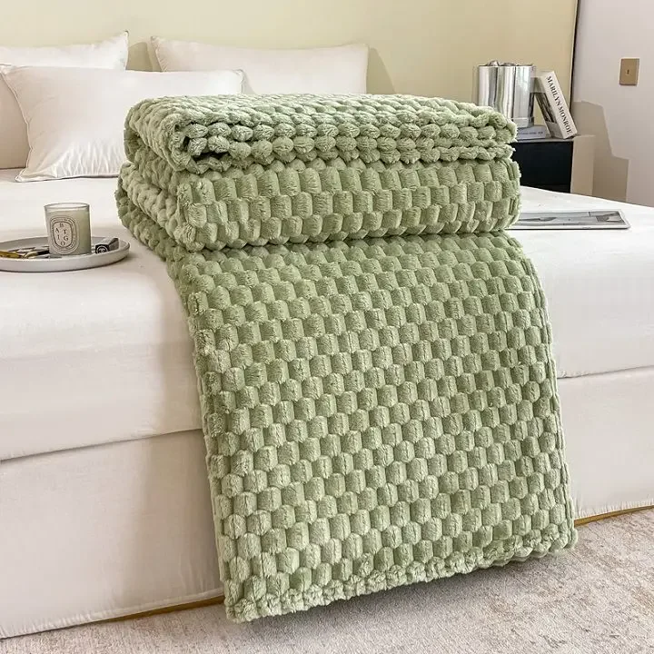 Plaid Jacquard Coral Fleece Blankets Simple Solid Color Office Nap Quilt Cold Resistant Comfortable Non Shedding Throw Blanket