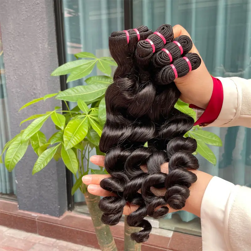 Mentah tidak diproses kutikula perawan selaras Peru gelombang longgar bundel rambut manusia warna alami Remy rambut manusia sambungan tenun