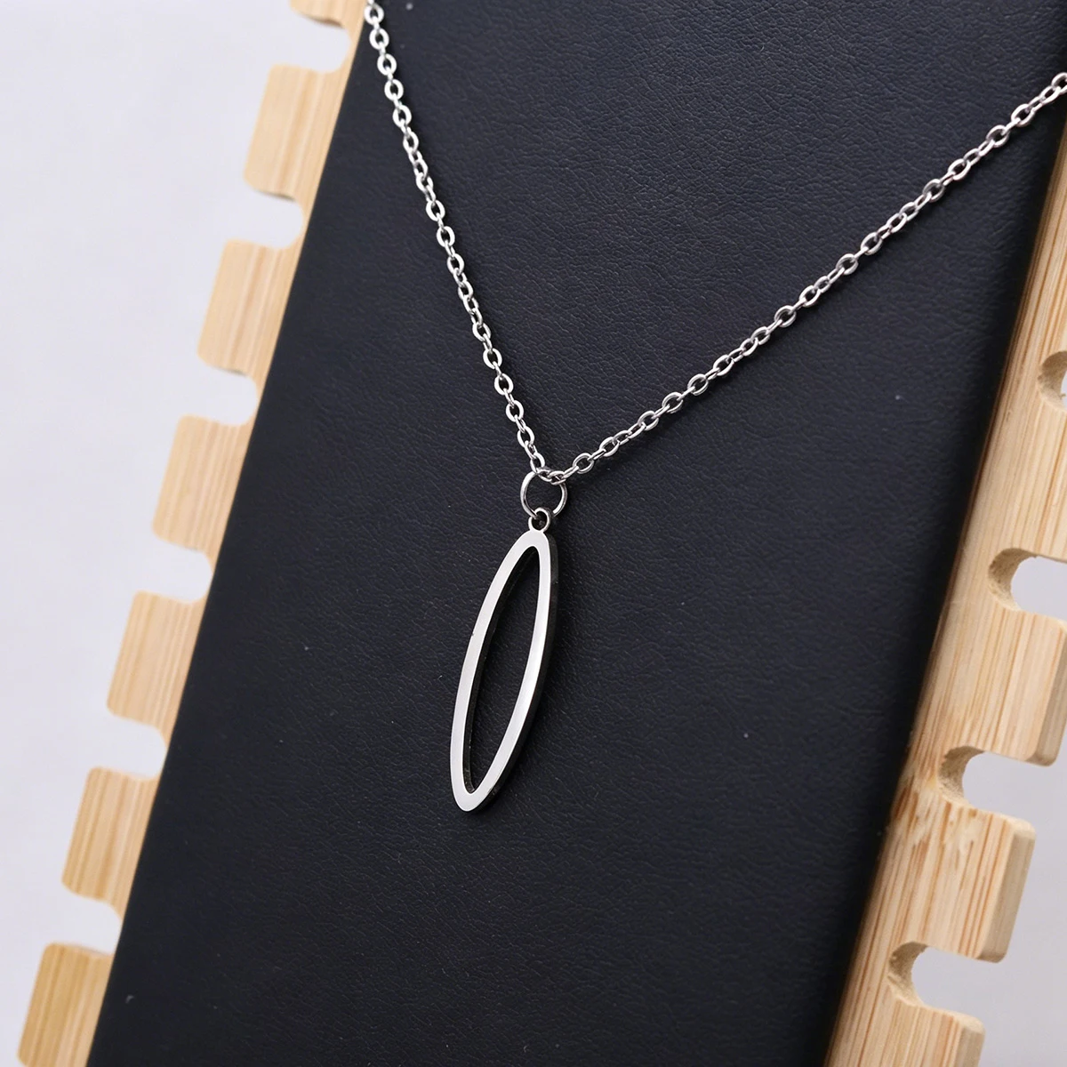 Kinitial Stainless Steel Hollow Long Oval Pendant Necklace Minimalist Ellipse Outline Charm Chain Simple Jewelry Gift For Women