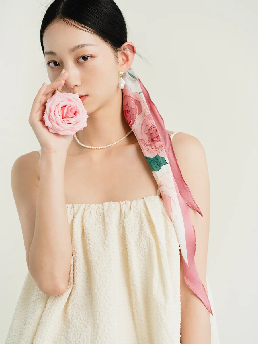 

Оригинальный шелковый платок Chowxiaodou с двусторонним принтом и алмазным узором, лимитированная серия к шестилетнему юбилею, красная серия, для волос и украшения сумок, летний вариант