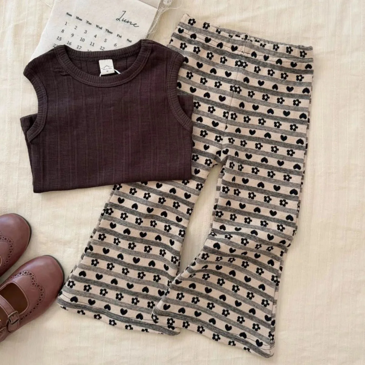 Mädchenhosen Frühling 2026 Neue Kinder-Leggings mit Liebes-Print, vielseitige Freizeithosen für Kinder – Detail 7