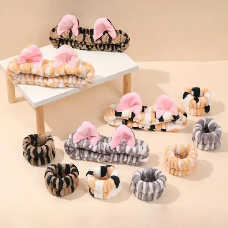 1Pcs Tiger Pattern Plush Hair Hoop Set Soft Cute Cat Ear Headpiece Hair Strap for Daily Makeup Skincare Hair Accessories