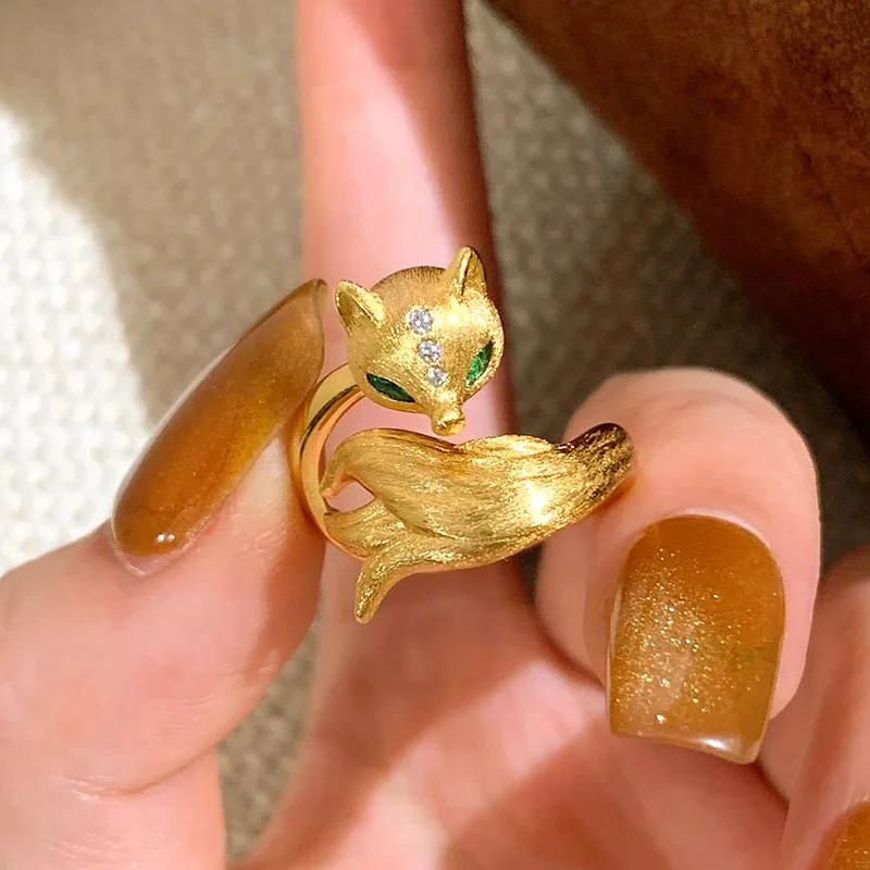 Mori is a small trend light luxury senior sense index finger ring 9999gold
