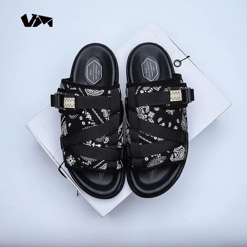 

Men's Slippers 2024 Reflective slipper couple Summer Men's CasualSlippers Fashion Couple Beach Sandals Men shoes Big Size 36-45