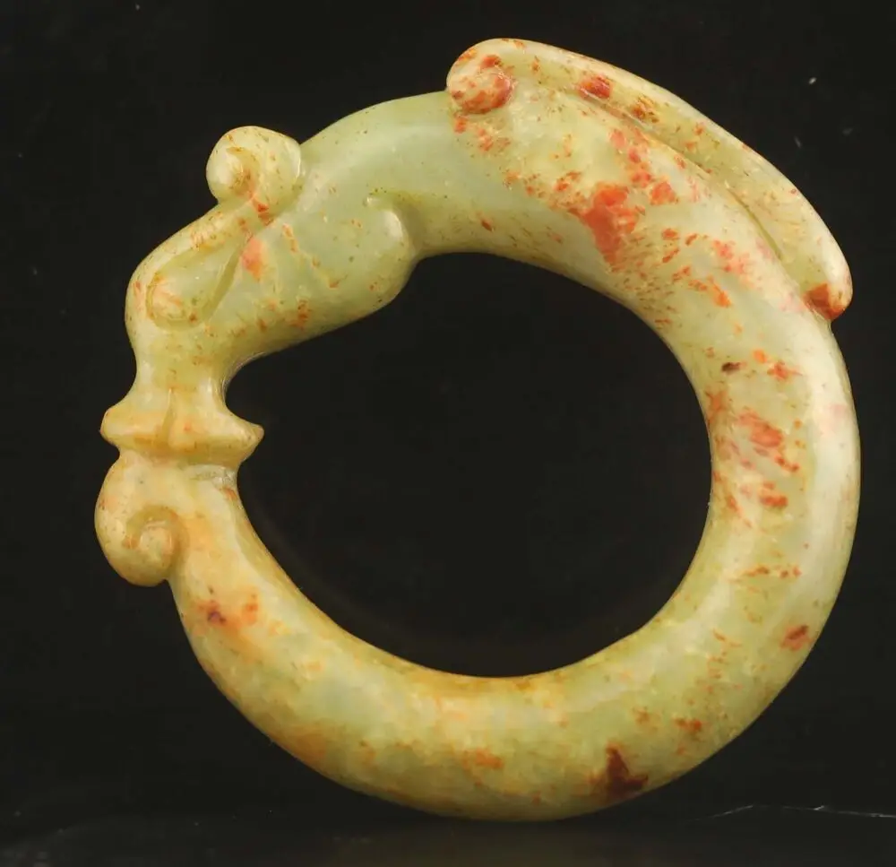 Old natural jade hand-carved statue of dragon pendant