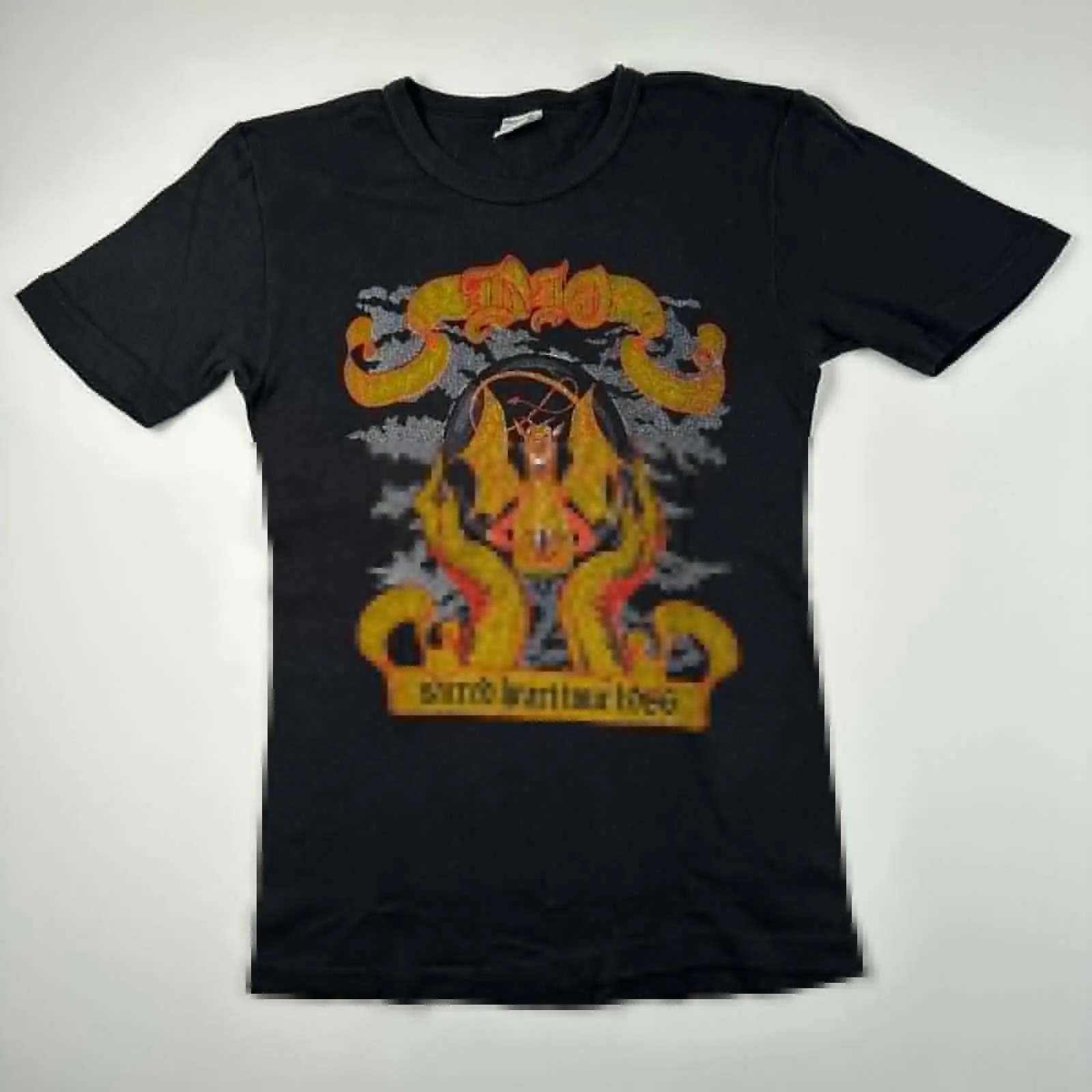 Camiseta Vintage de Dio 1986, camisa con pequeño corazón sagrado