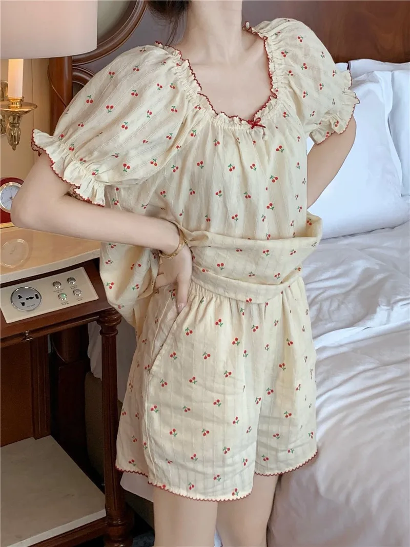 مجموعة ملابس نوم جديدة بأكمام قصيرة وطبعة كرز، ملابس نوم منزلية لطيفة، مجموعة ملابس نوم نسائية عصرية وأنيقة