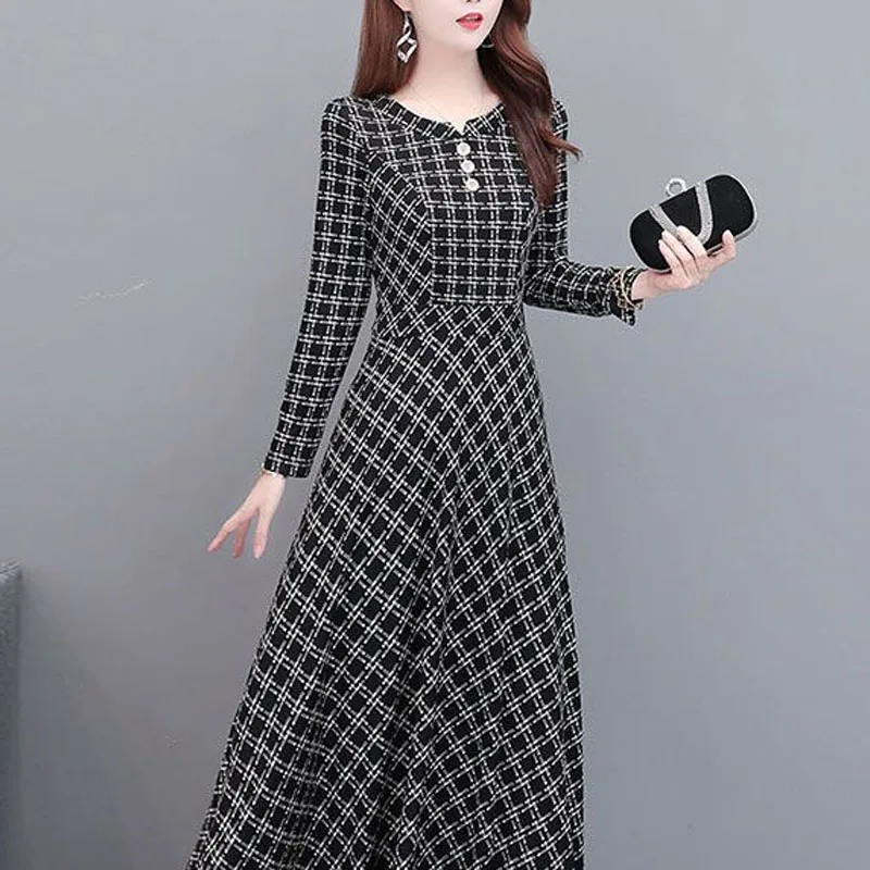 2023 Women New Spring and Autumn Fashion Plaid Covers Her Belly Temperament Slim Fit Knee Length Large Swing Dress