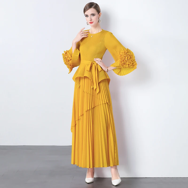 

Women's Summer Set 2025 Hand Embroidered Nail Bead Irregular Wrinkle Design Feel Loose Top Loose Pleated Skirt