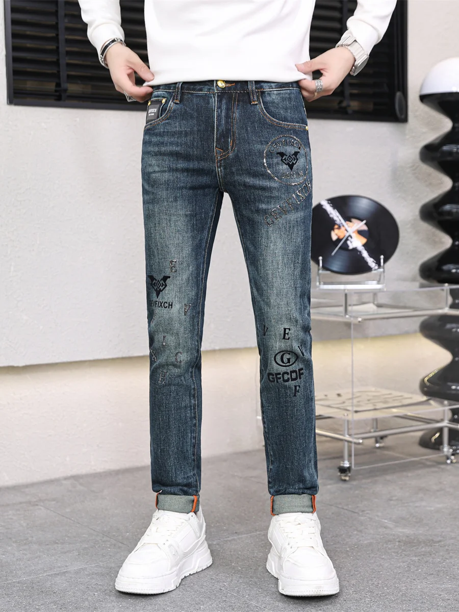 

Мужские джинсы премиум-класса: зауженные, прямые, весна-осень, повседневные, длинные брюки с вышивкой, принтом и стразами, из эластичного хлопка