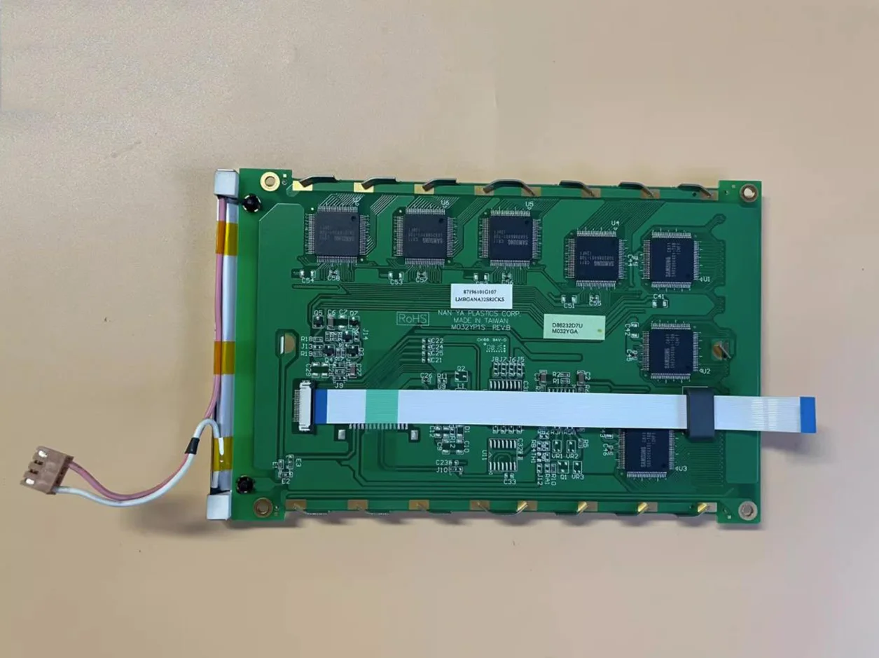 Tampilan layar lcd LMBGANA32S82CKS