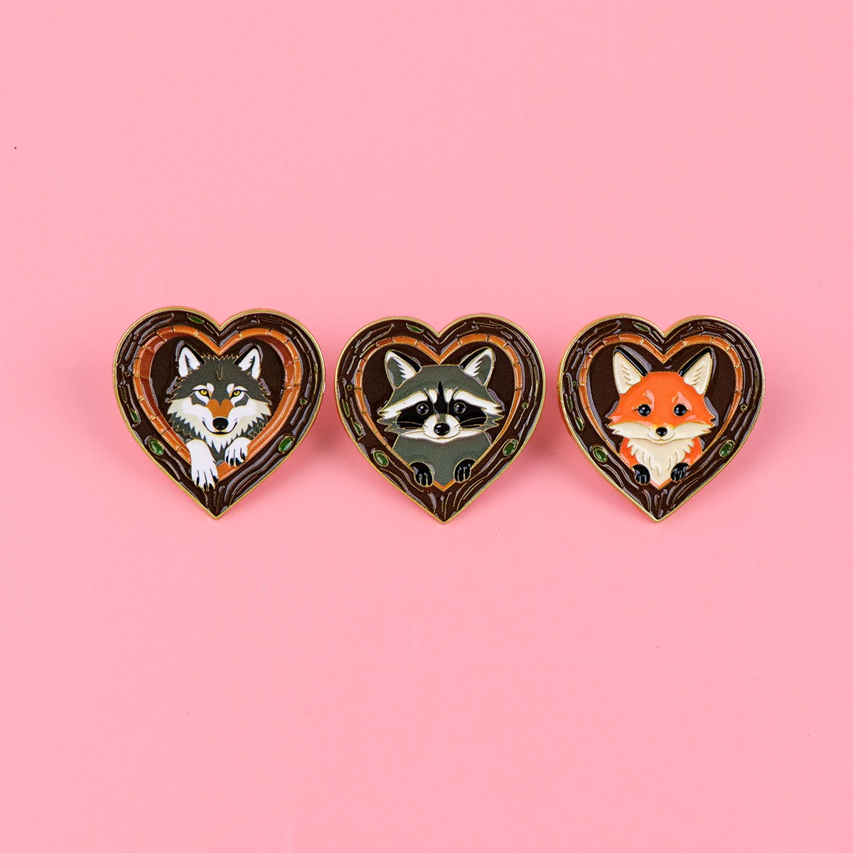 Cute Forest Animal Enamel Pins Fox Wolf Raccoon Heart Brooch Lapel Badge Jewelry Gift Clothing Decoration